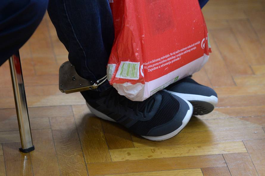 Šišaković htio odgoditi, a onda i zatvoriti suđenje za medije...