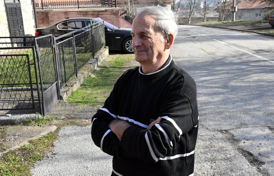 Ubojstvo koje je šokiralo regiju: Kći mu ubacila tablete, supruga i ljubavnik tinejdžer ga zaklali!