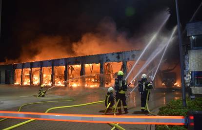 FOTO Novi vatrogasni dom u Njemačkoj potpuno je izgorio. Nisu imali protupožarni alarm!