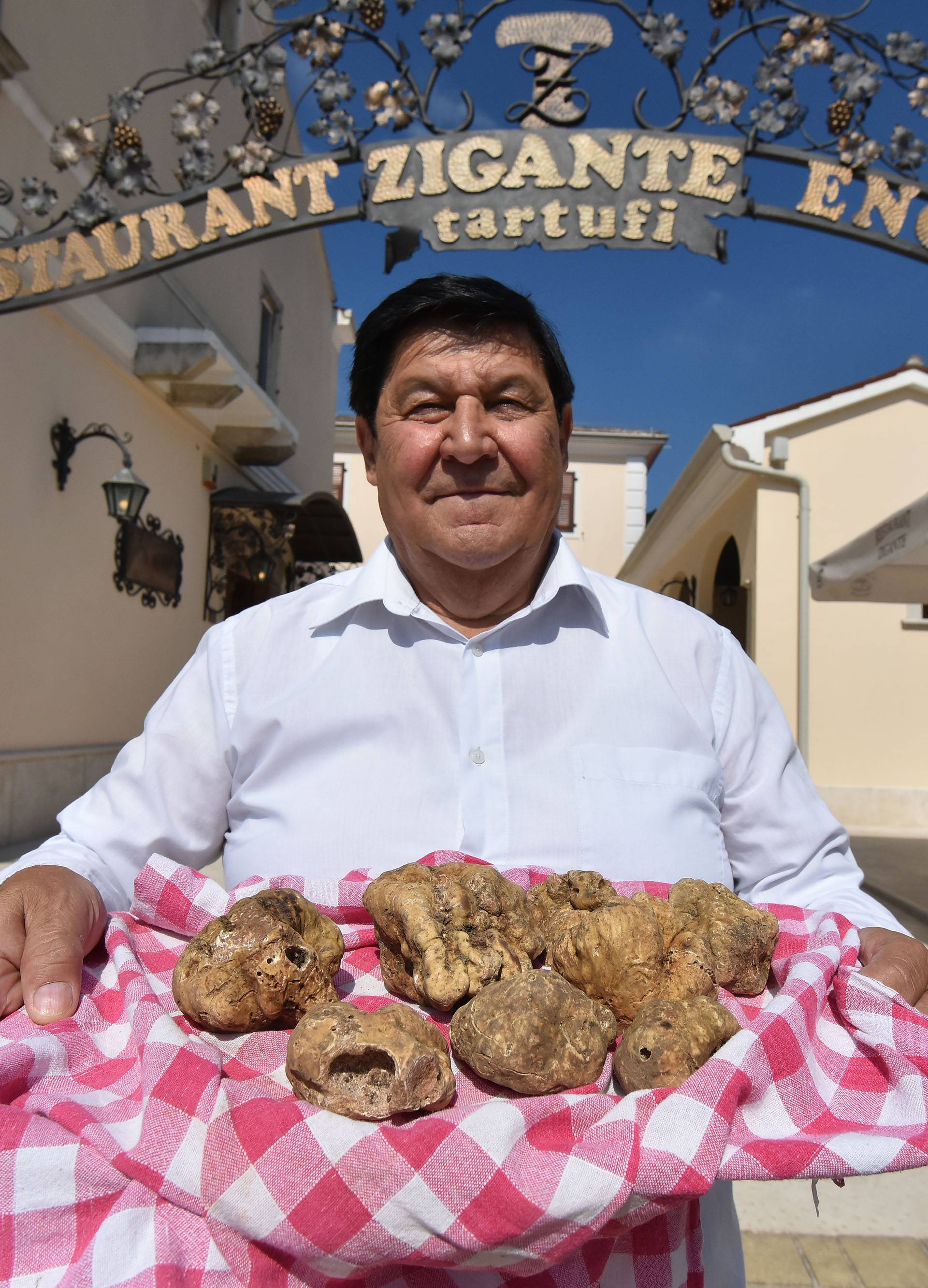 Livade: Giancarlo Zigante ovu godinu slavi 20. godiÅ¡njicu pronalaska najveÄeg tartufa na svijetu