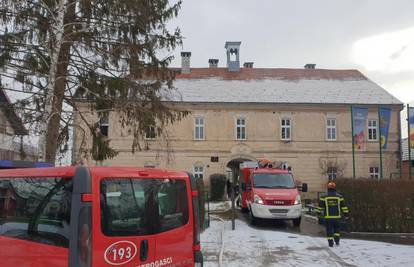 Požar u školi u Cvetkoviću: 25 vatrogasaca ga uspjelo ugasiti