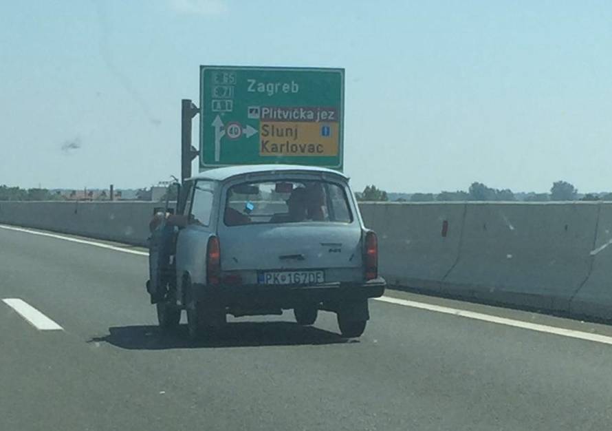 Trabantom na more: Nemamo klimu, ali vrata nas hlade...