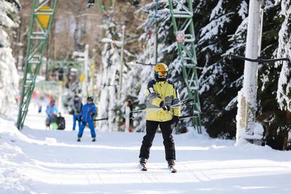 Sljeme otvoreno za sve skijaše i entuzijaste: Počela je sezona!