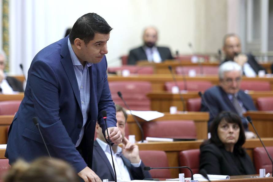 Grmoja: 'Krajnja namjera je sakriti punu istinu o Agrokoru'