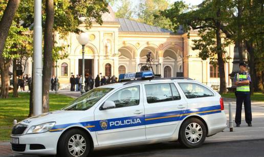 Tijekom noći zapalio tri lokala istog vlasnika, šteta milijun kn