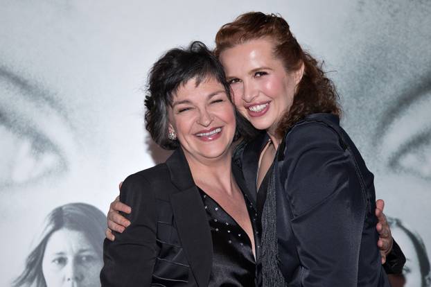 Zagreb: Nataša Janji? na premijeru filma Ti me nosiš povela novog de?ka Marka Kisi?a