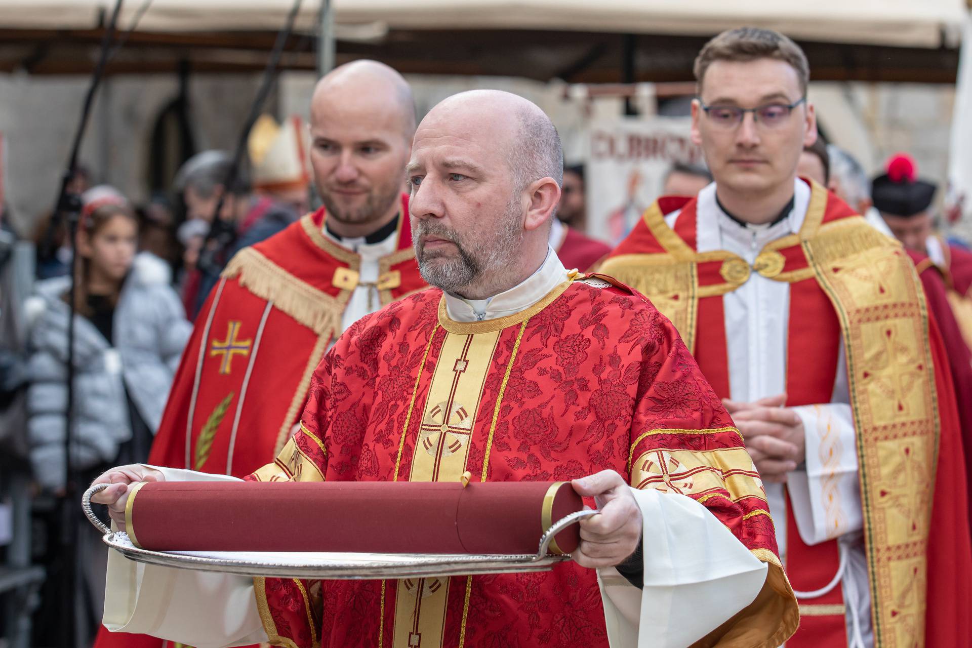 Dubrovnik: Tradicionalnim podizanjem barjaka uz parčevu himnu svečano je otvorena 1051. Festa sv. Vlaha.