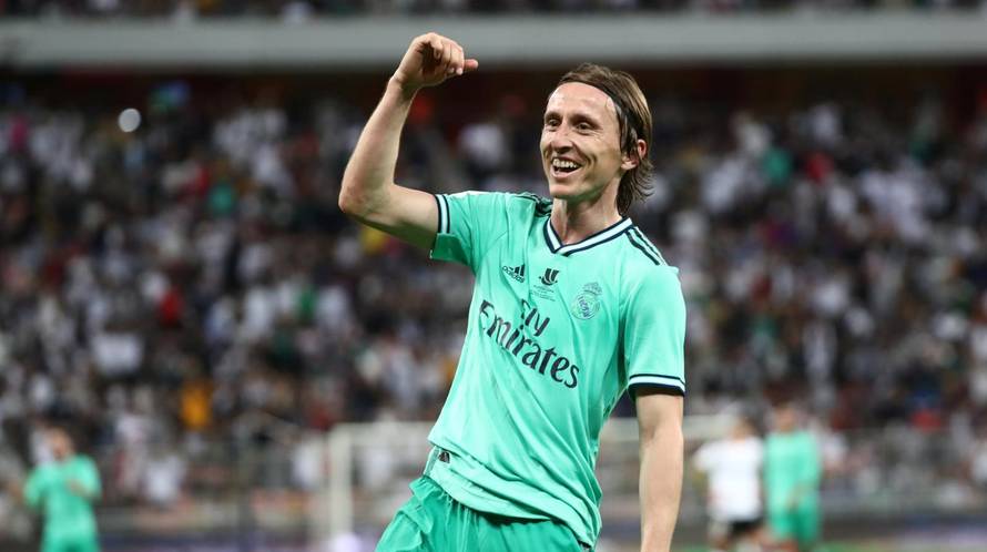 Spanish Super Cup - Semi Final - Valencia v Real Madrid