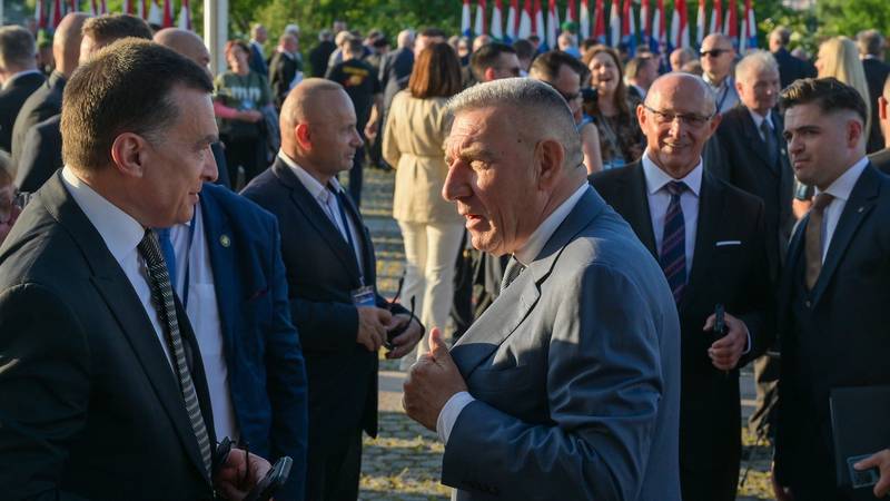 Gotovina: Sretan sam, Oružane snage se razvijaju