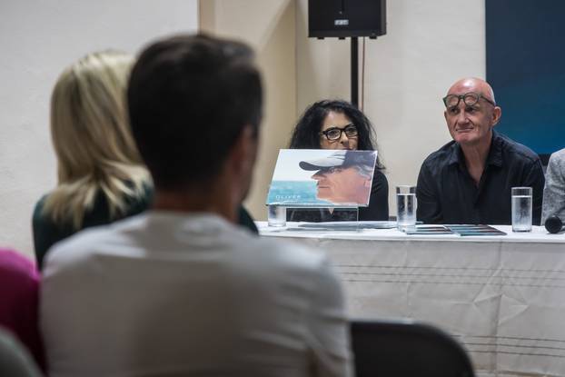 Vela Luka: Promocija novog albuma Olivera Dragojevića “Dolaziš”