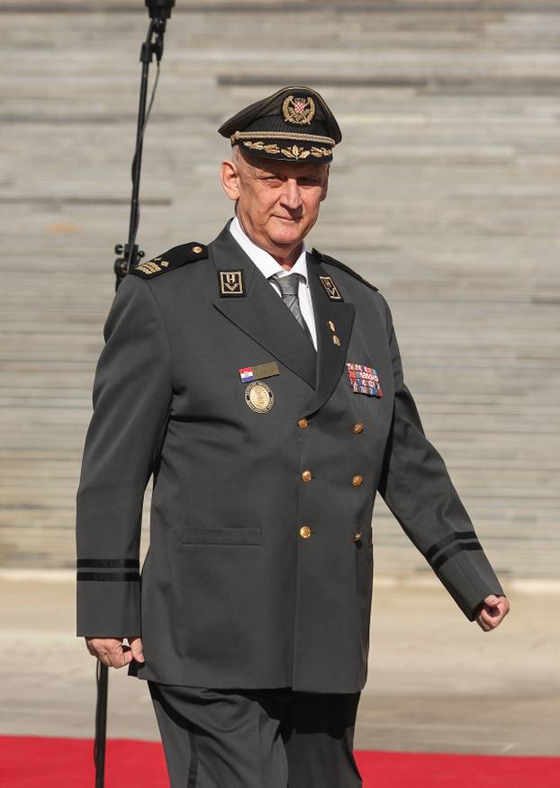 Zagreb: Dolazak uzvanika na inauguraciju predsjednika Zorana Milanovića