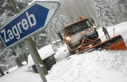 Zagrebačko Sljeme zameo snijeg, a čisti ga pet ralica