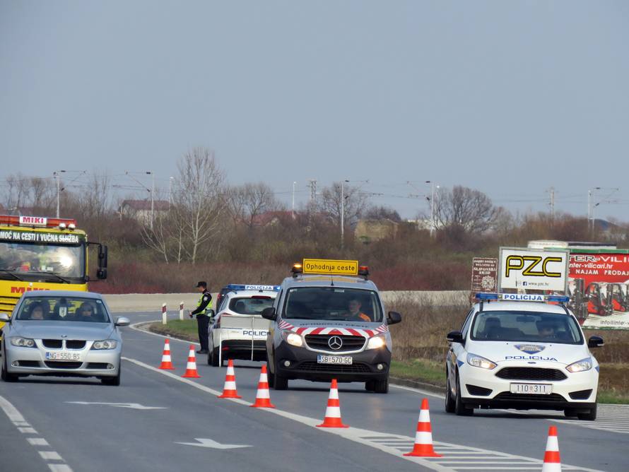 Pukla cijev u Sl. Brodu: Iscurilo oko 150 litara naftnih derivata