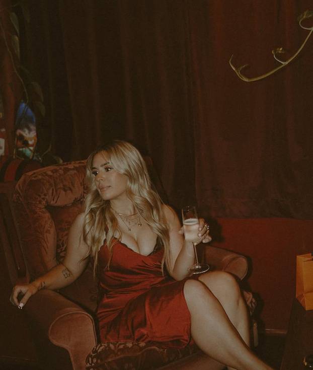 Majka dala otkaz u banci zbog zarade na internetu: 'Prijavili su policiji da ugrožavam djecu'