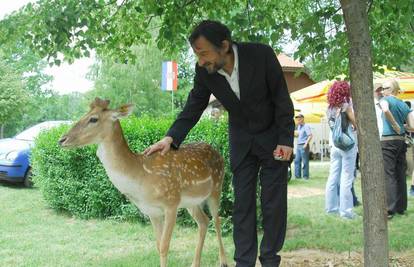 'Bambi' došao na glumački tulum u Titovu lovištu