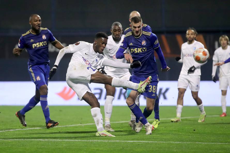 Zagreb: Na kraju prvog poluvremena Ike Ugbo izjednačio s Dinamom