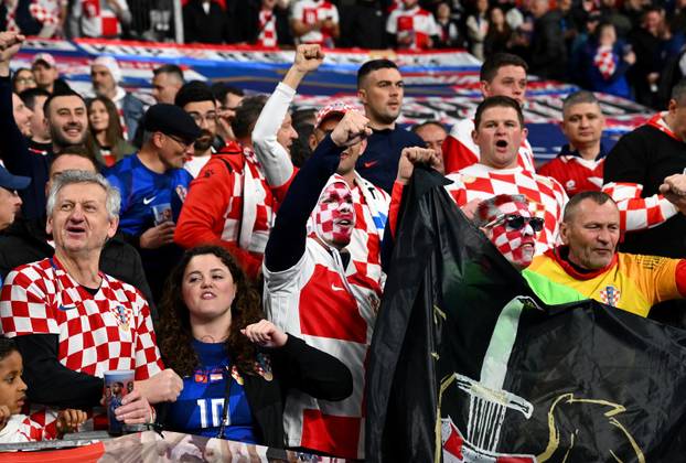 Pariz: Navijači na utakmici četvrtfinala UEFA Lige nacija između Francuske i Hrvatske