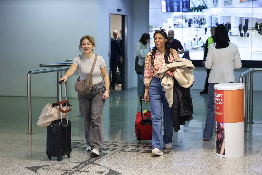 Novi avion iz Dubaija s državljanima Bosne i Hercegovine sletio je u Sarajevo
