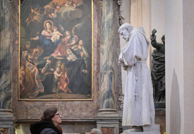 24sata Mnogobrojni hodočasnici pohodili su grad Assisi povodom obljetnice smrti Franje Asiškog
