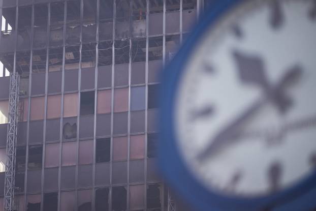 Zagreb: Postavljena dizalica na zgradu Vjesnika na kojoj traju pripreme za rušenje