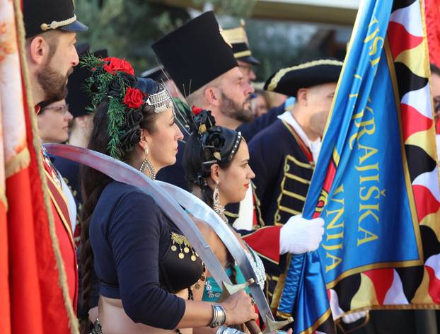 Šibenik: Nakon mimohoda otvoren je 16. Sajam u srednjovjekovnom Šibeniku