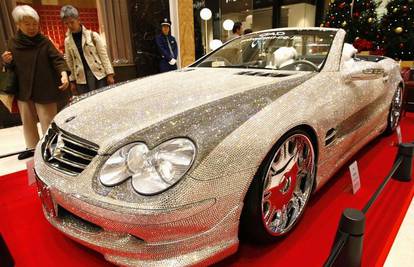 Japanski biznismeni uzdišu za Swarovski Mercedesom