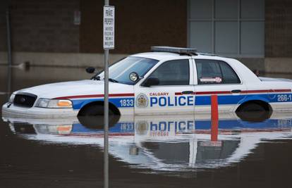 Poplave u Kanadi  odnijele tri života: Tisuće ljudi evakuirano
