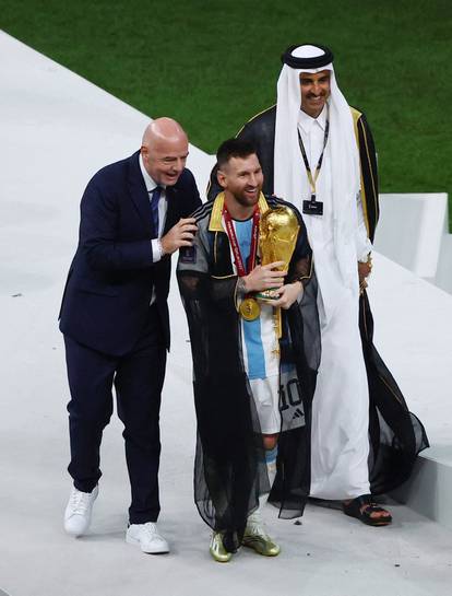 FOTO Messi, što si to obukao? Evo u čemu je podigao pehar