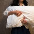 Savjeti kako oprati jastuk ako ne stane u perilicu: Važno je da se brzo osuši na suncu