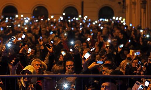 Pobjeda prosvjednika: Orban odustao od poreza na internet