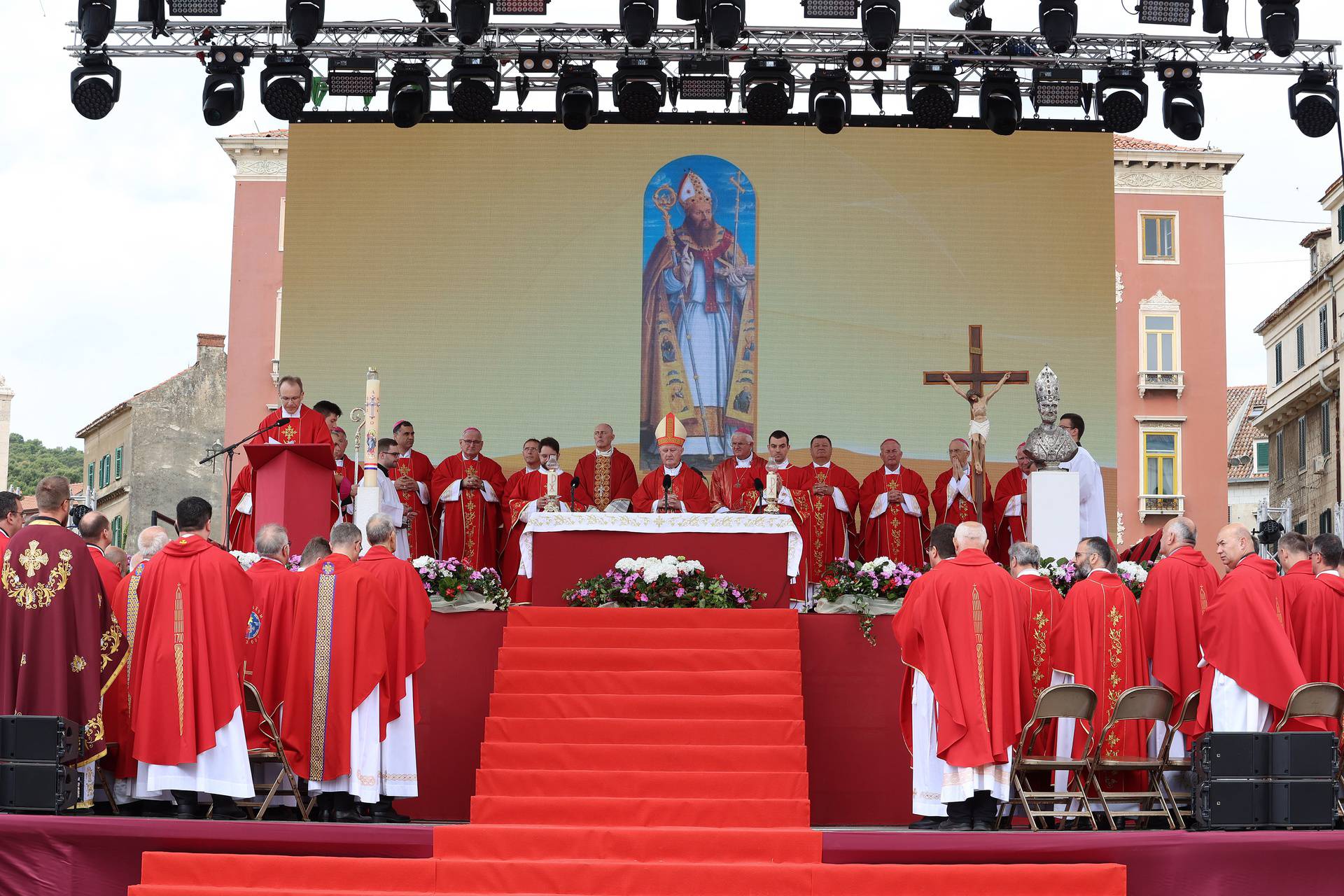 Split: Svečana procesija i sveta misa u čast sv. Duje