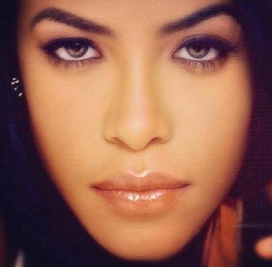 R. Kelly neprimjereno pjevao o Aaliyah kad je imala 12 godina