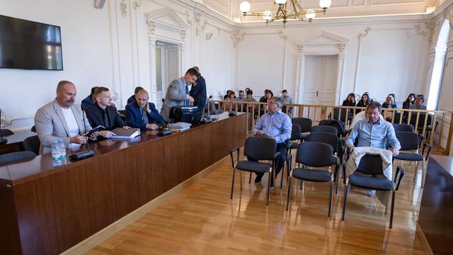 Osijek: Nastavljeno suđenje braći Mamić i drugima za izvlačenje novca iz Dinama