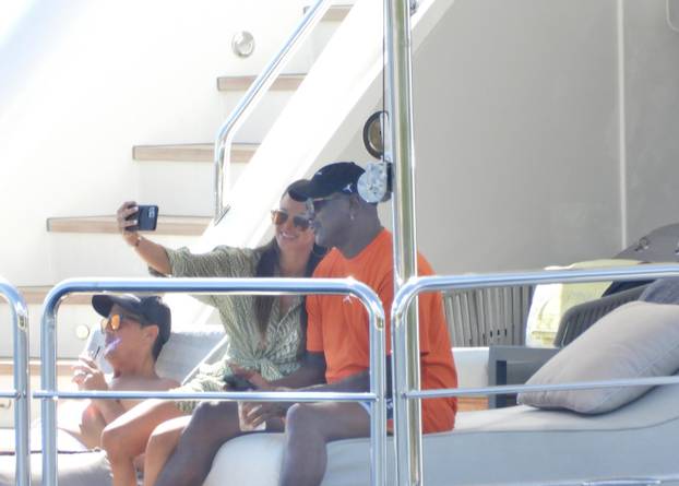 ARHIVA - 2021. Michael Jordan stigao je na Hvar, sa suprugom napravio selfi 