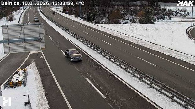 FOTO Pogledajte situaciju na autocestama: Snijeg još pada, stvara se poledica, ima i magle