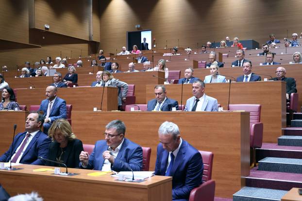 Zagreb: Pocela 7. sjednica Hrvatskoga sabora