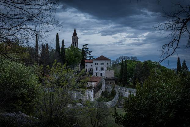 Imotski: Uprizorenje 24. Žive slike Muke Isusove
