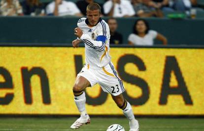David Beckham - žuti karton, asistencija, gol