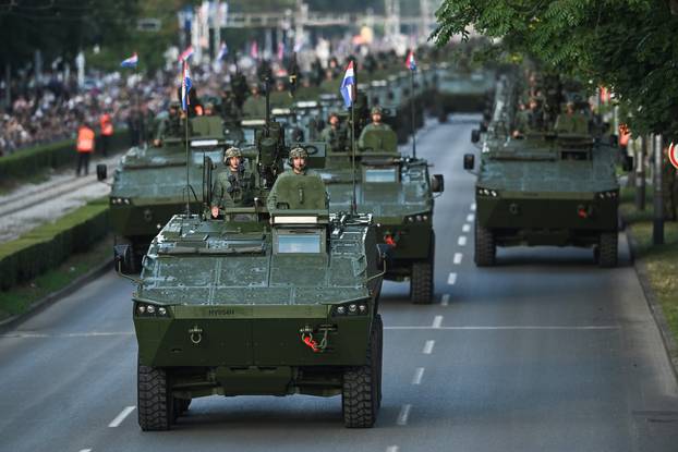 Zagreb: Svečani vojni mimohod u povodu 30 godina VRO Oluja