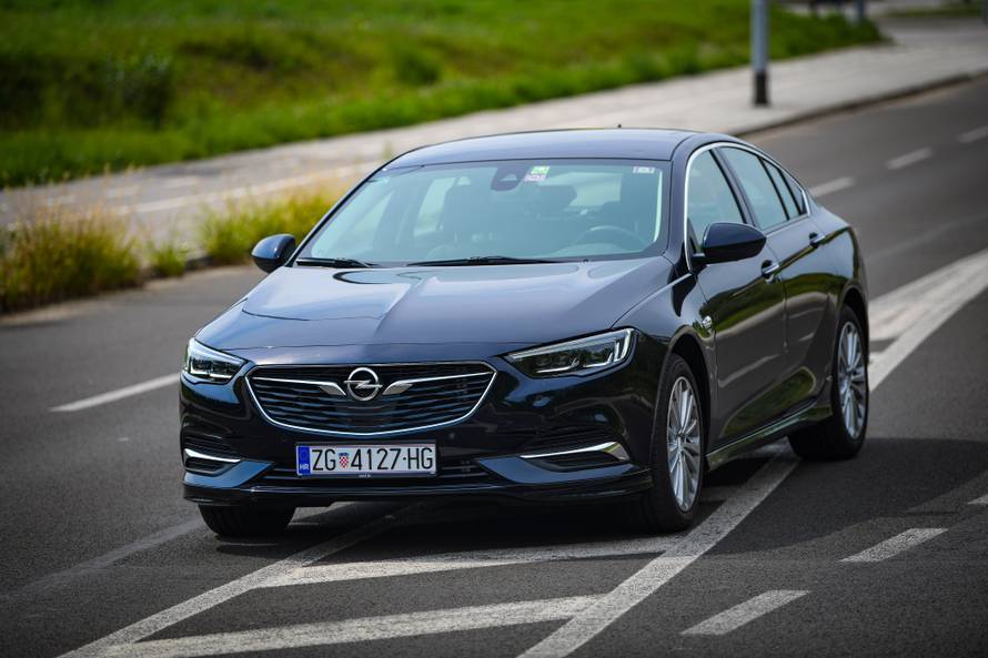 Opel Insignia na testu: Moćna limuzina sa stilom i klasom
