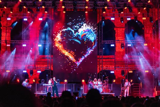 Koncert Tonija Cetinskog u pulskoj Areni