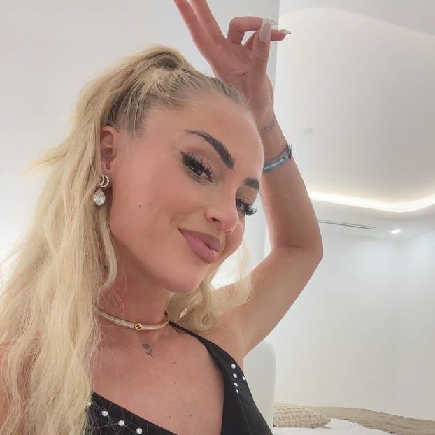 FOTO Ovaj transfer će odjeknuti. Najljepša nogometašica svijeta opet će biti glavna tema Otoka