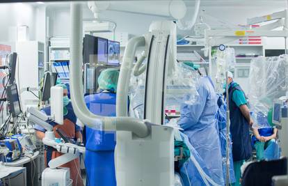 Prvi put u Hrvatskoj izvedena operacija srca kroz preponu