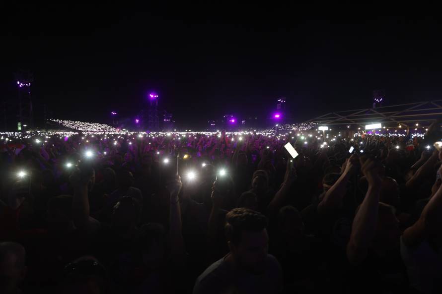 Obožavatelji na velikom koncertu Marka Perkovića Thompsona u Sinju