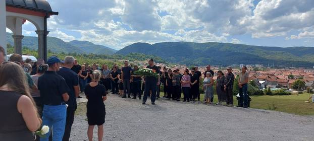 FOTO TUGA U KOTOR VAROŠU Pokopali Draganu (34) koja je poginula u buktinji kod Omiša