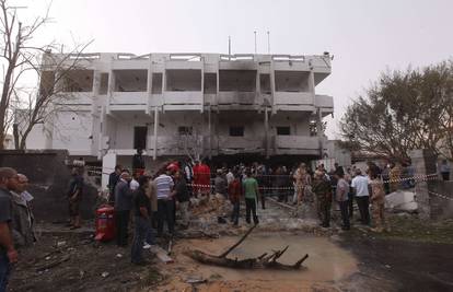Eksplozija u skladištu: 34 ljudi poginulo, deseci su ozlijeđeni