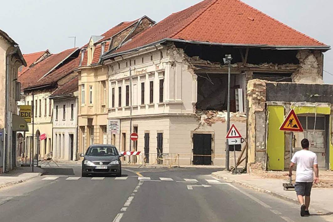 Pomozimo Banovini! Pokrenuta donatorska kampanja kako bi se izgradile kuće za obitelji...