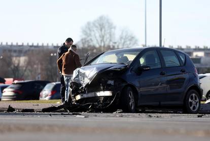 FOTO Pogledajte što je ostalo od automobila nakon prometne nesreće kod Bundeka