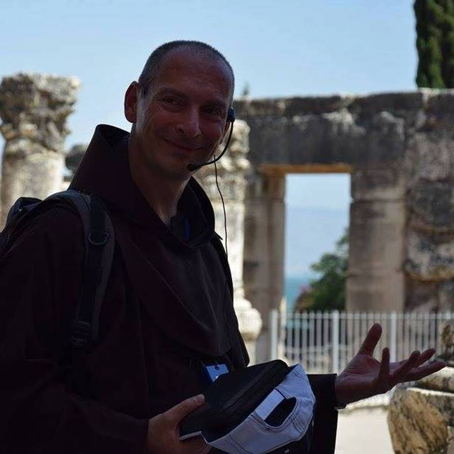 E-duhovne vježbe: Božju riječ franjevac širi preko Facebooka
