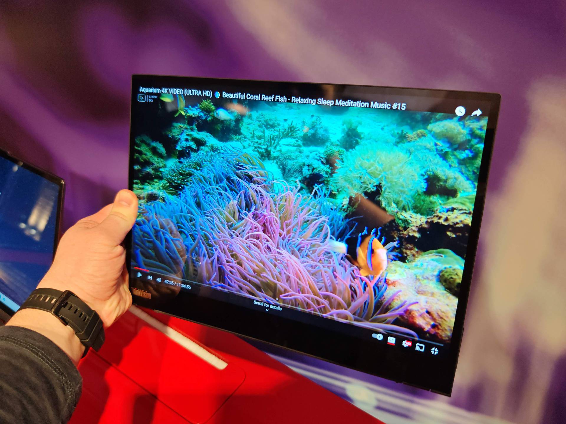 VIDEO Laptop iz budućnosti: Na MWC-u smo isprobali Lenovo s potpuno prozirnim ekranom